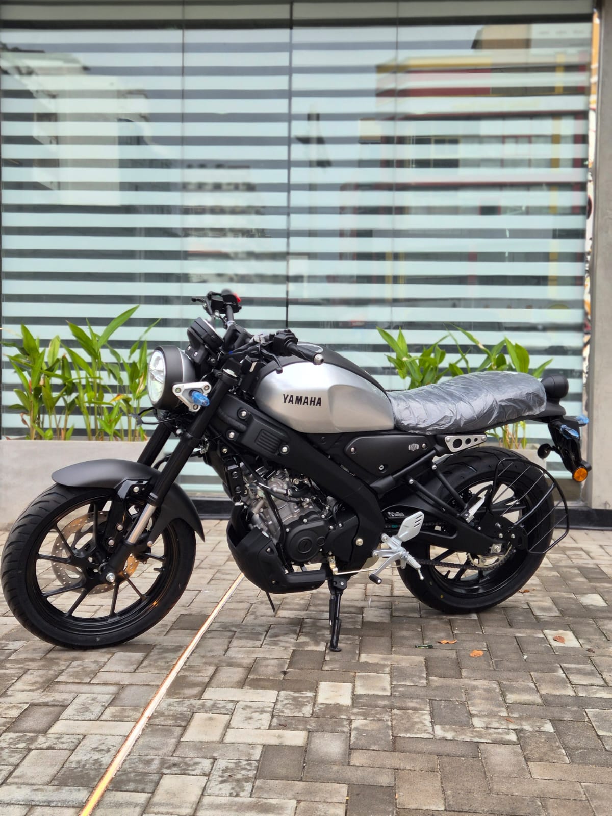 YAMAHA XSR ME1RGB713T0044855