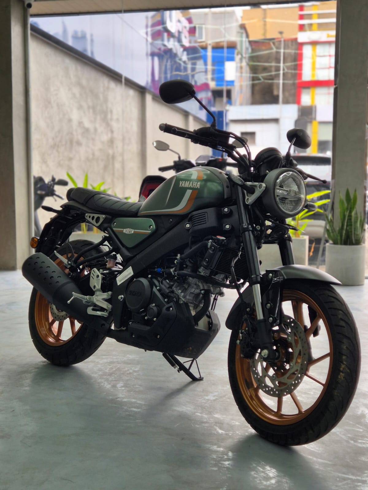 YAMAHA XSR