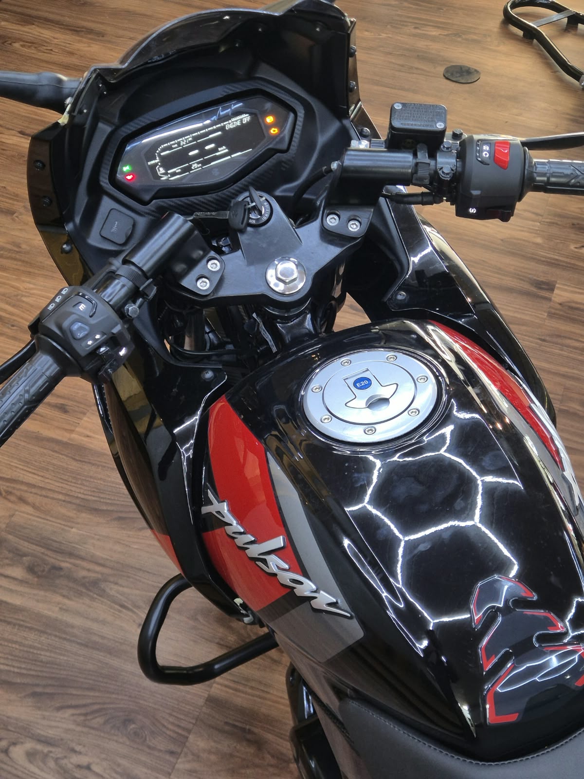2026 Bajaj Pulsar 220F