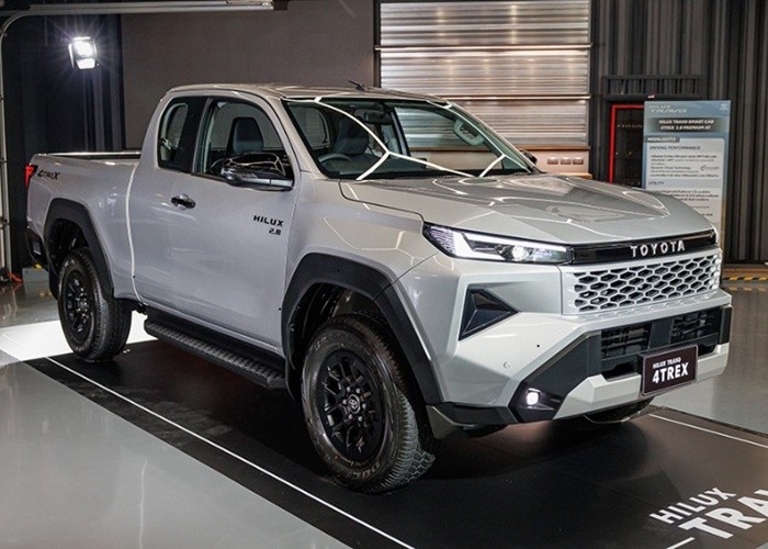 TOYOTA HILUX TRAVO SMART CAB 4TREX 2.8 AT 4X4 PREMIUM 01312 XXXXXXXXXXXXXXXXX