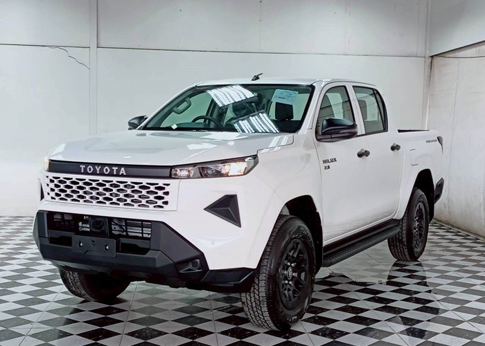 TOYOTA HILUX TRAVO DOUBLE CAB PRERUNNER 2.8 SMART 200283 MR03A8JVXXXXXXXXX