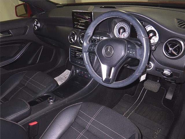 2013 MERCEDES A180 WDD1760422J158195