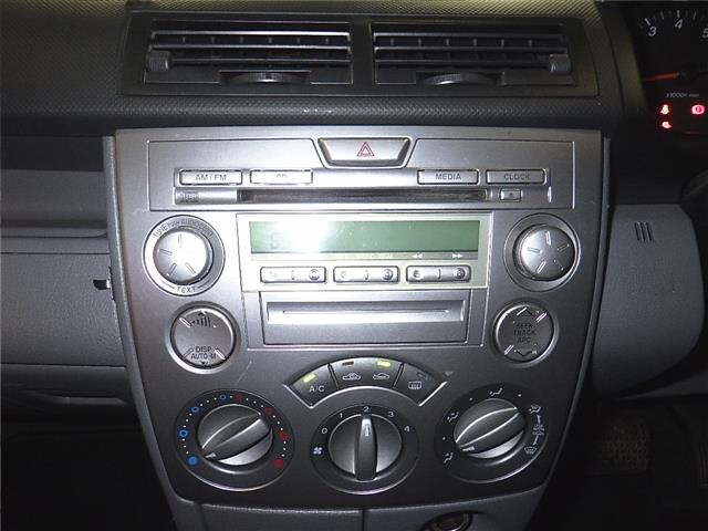 2005 MAZDA DEMIO DY3W-423424