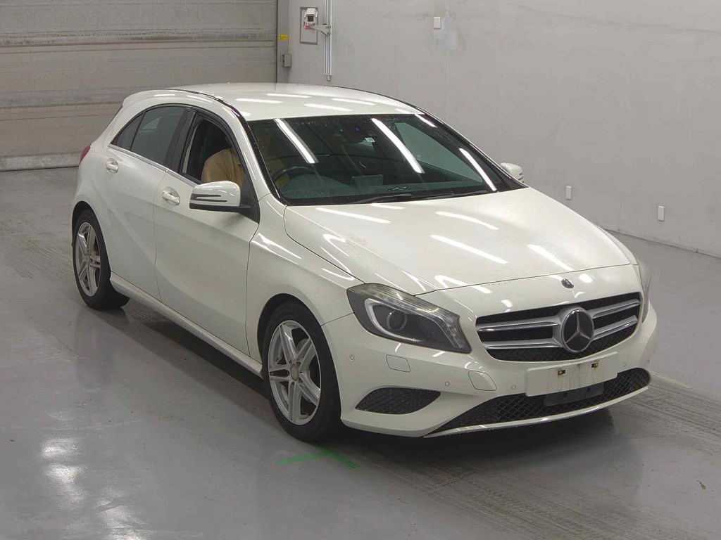 2013 MERCEDES A180 WDD1760422J151713