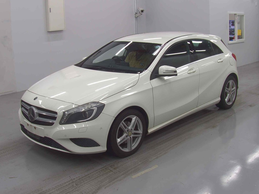 2013 MERCEDES A180 WDD1760422J151713