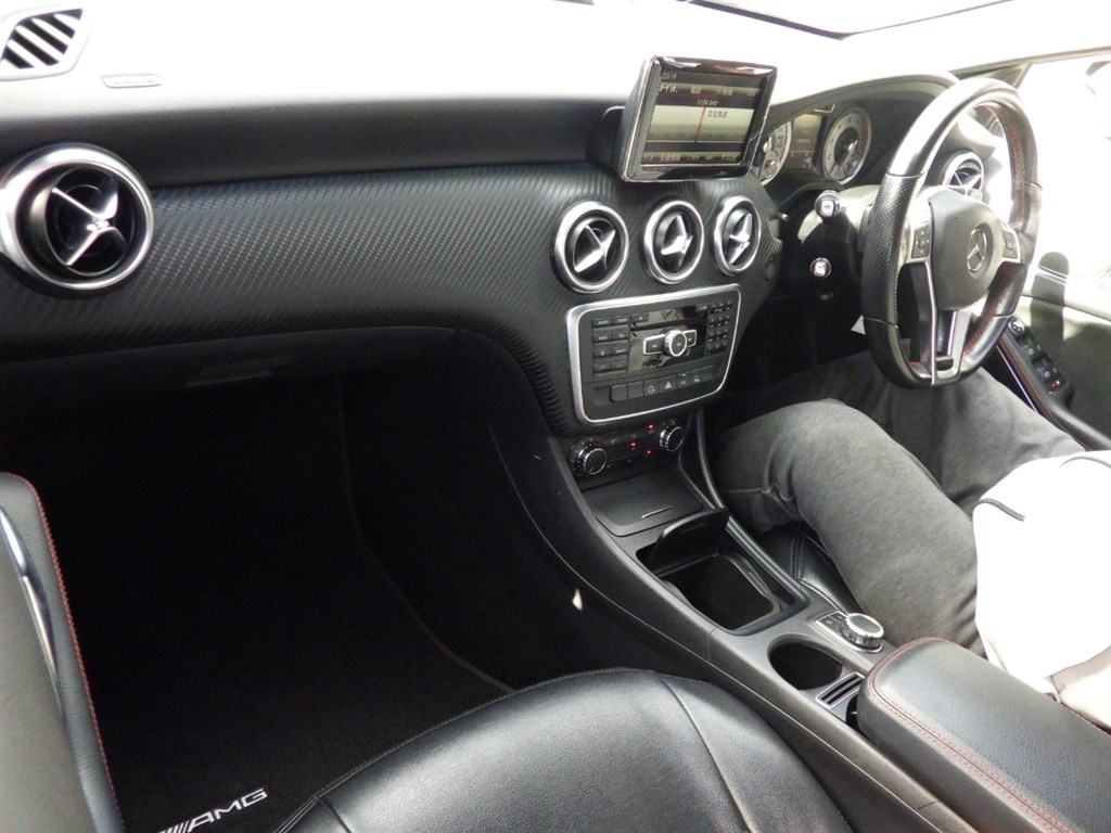 2013 MERCEDES A180 SPORTS WDD1760422J108150