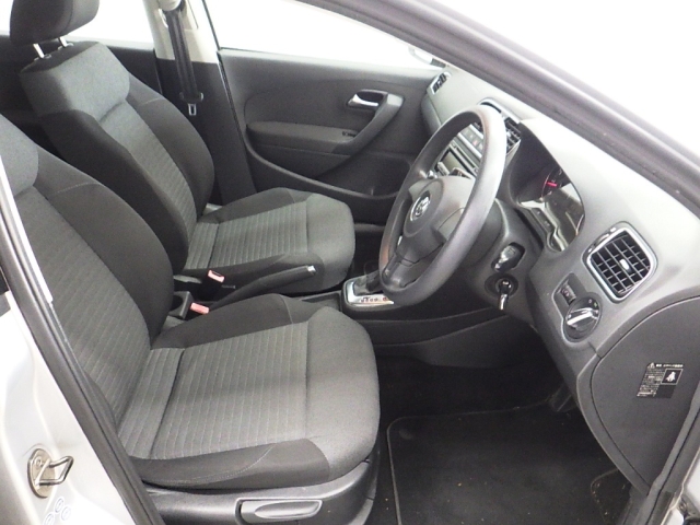 2010 VW POLO AU019128