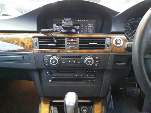 2009 BMW 325 I WBAVH36040NL06674