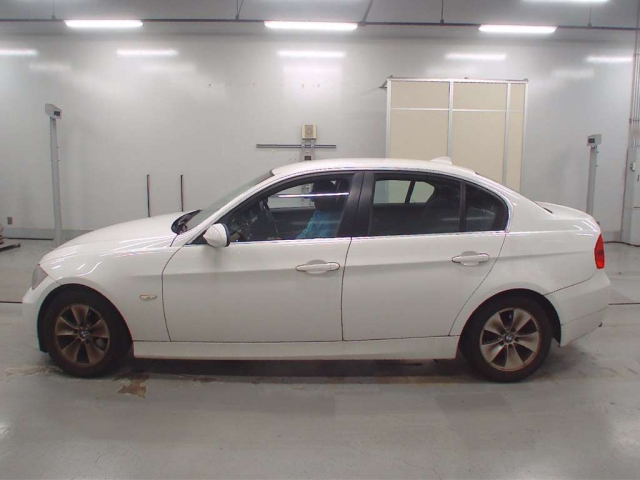 2009 BMW 325 I WBAVH36040NL06674
