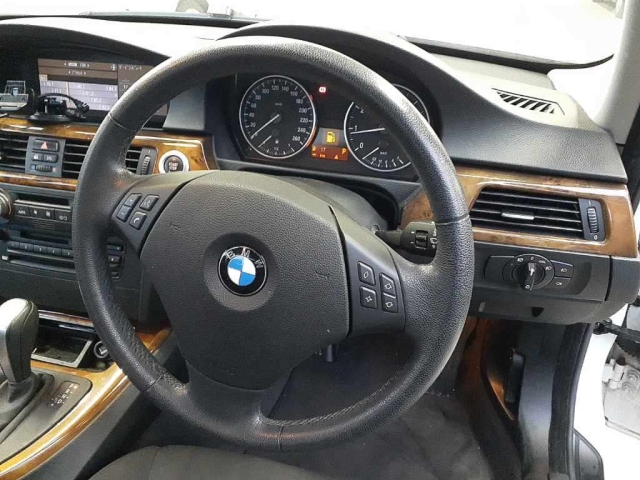 2009 BMW 325 I WBAVH36040NL06674