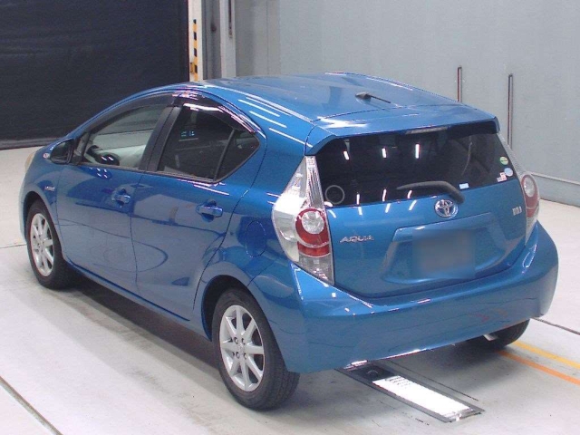 2012 TOYOTA AQUA NHP10-2141558