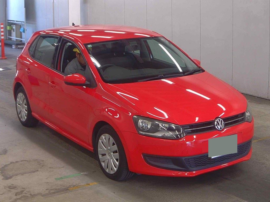 2010 VW POLO 074528