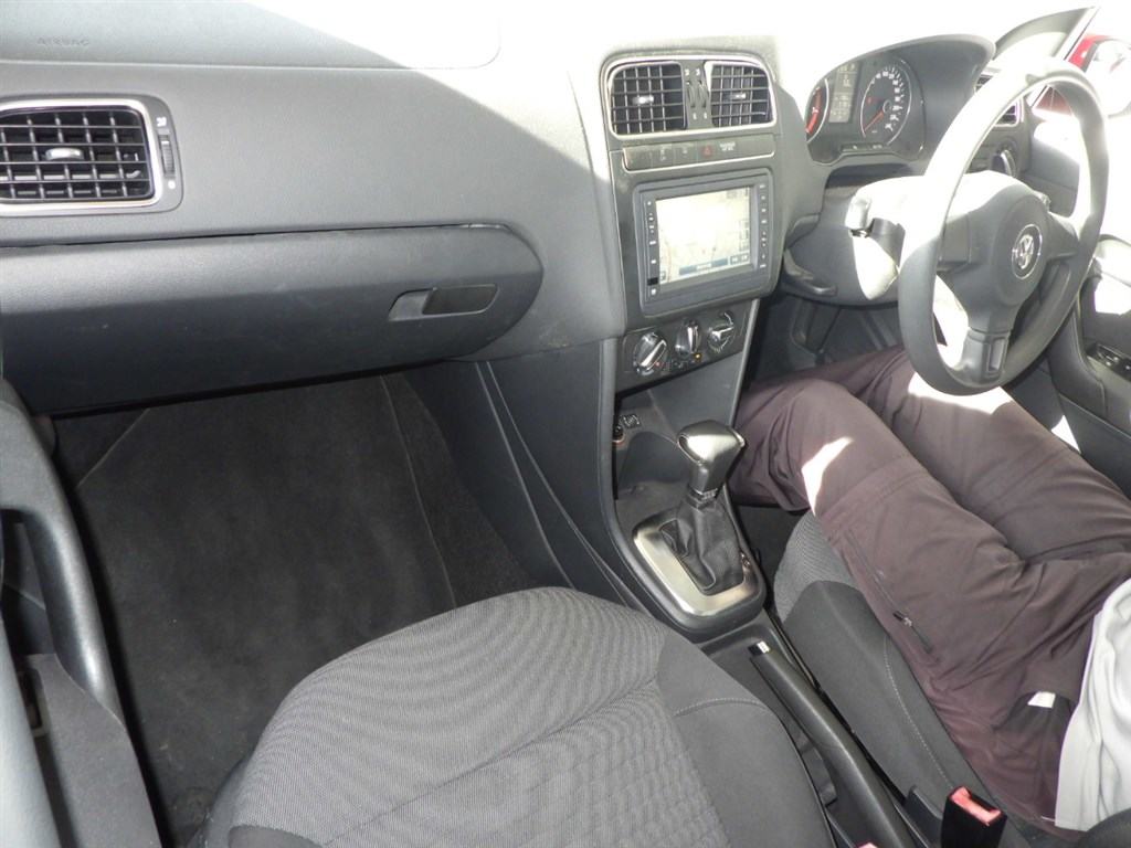 2010 VW POLO 074528