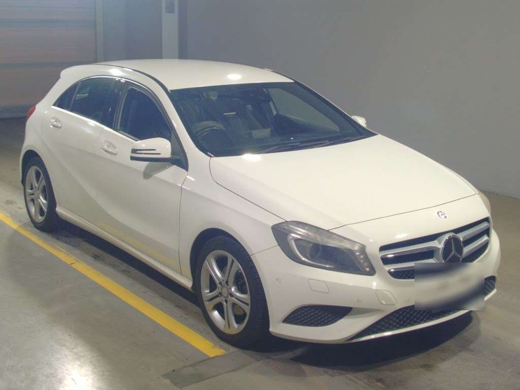 2013 MERCEDES A180 WDD1760422J183303