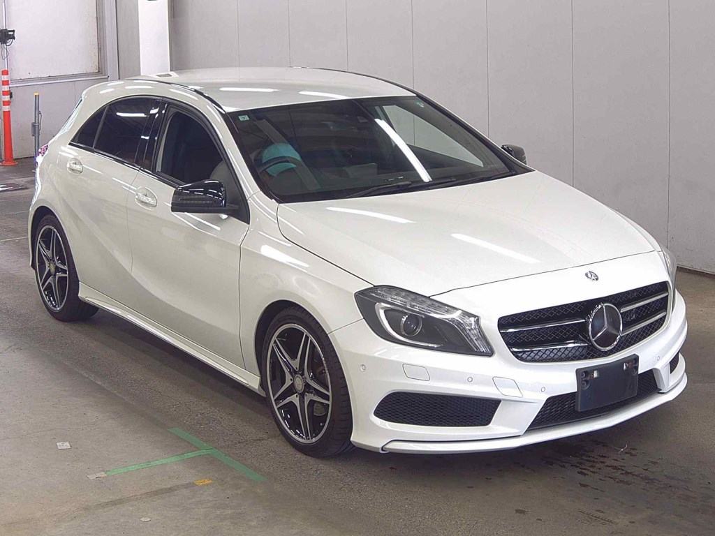 2013 MERCEDES A180 SPORTS WDD1760422J124857