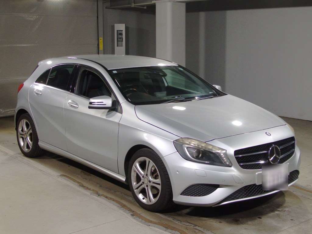 2013 MERCEDES A180 WDD1760422J151526