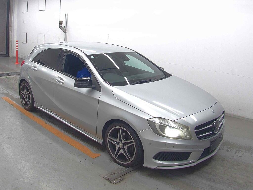 2012 MERCEDES A180 SPORTS WDD1760422J014241