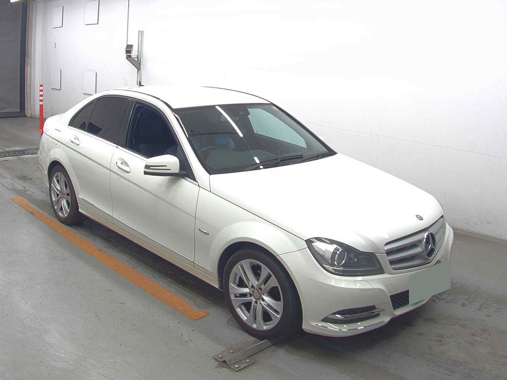2011 MERCEDES C200 WDD2040482A557351