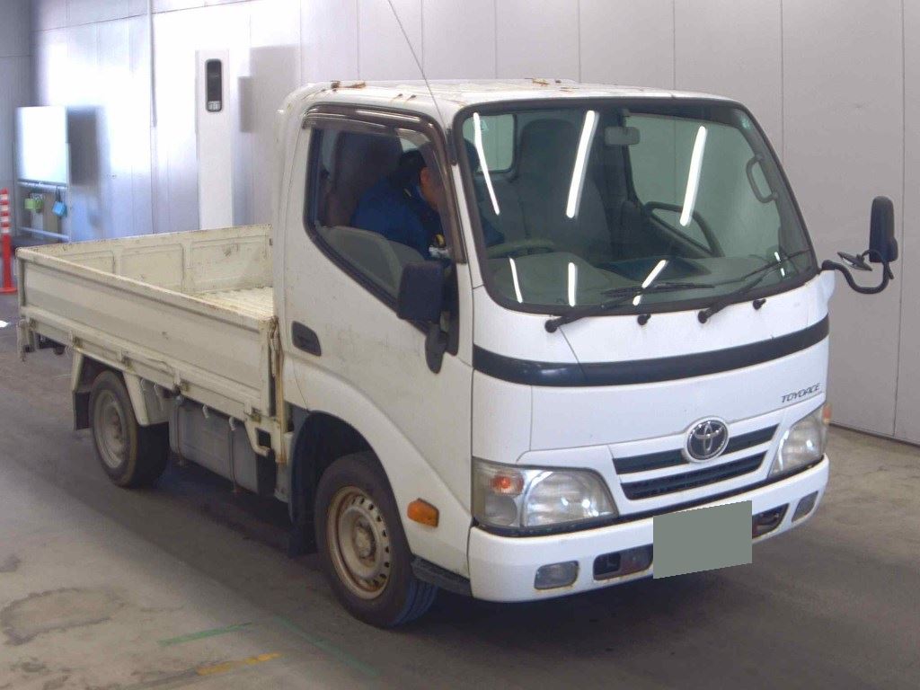 2011 TOYOTA TOYOACE TRY220-0109322
