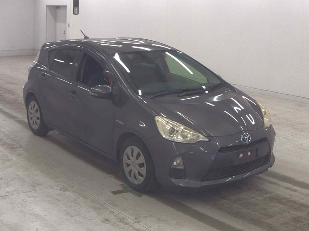 2013 Toyota Aqua NHP10-6231133