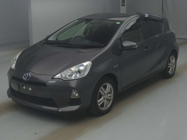 2013 Toyota Aqua NHP10-6142215