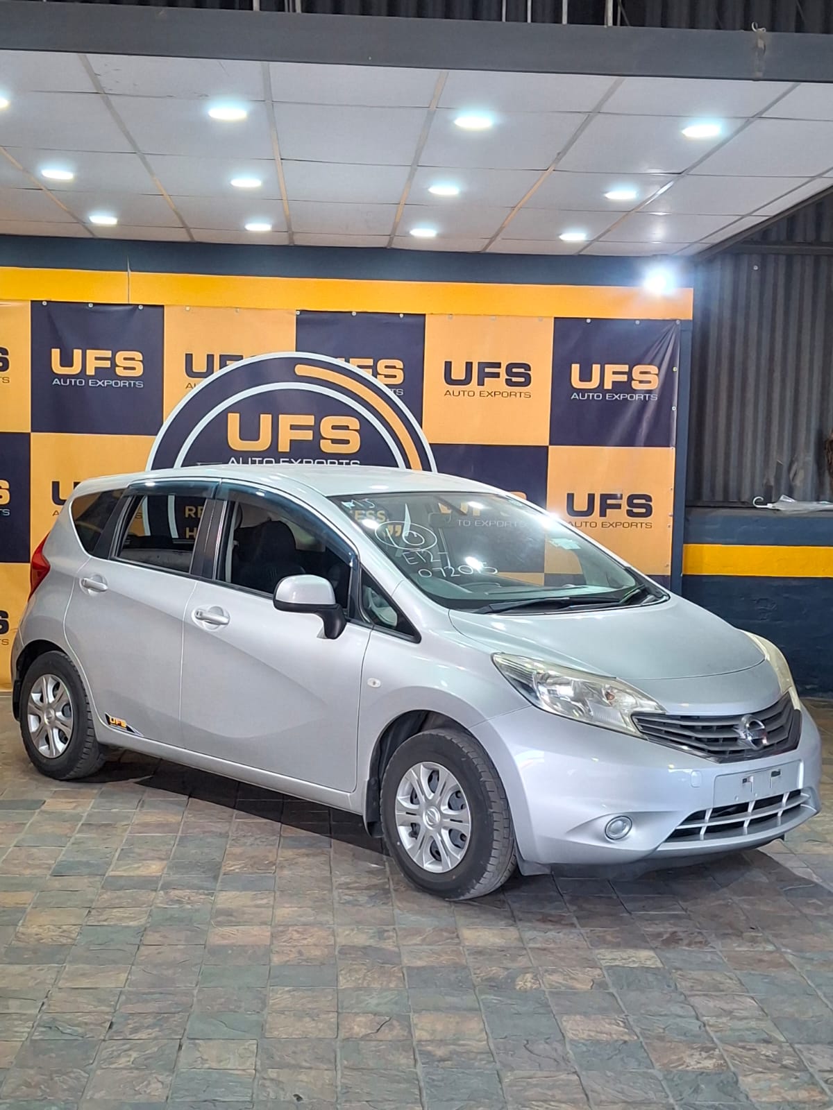 2013 NISSAN NOTE E12-072015