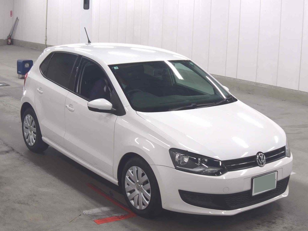 2010 VW POLO 021052
