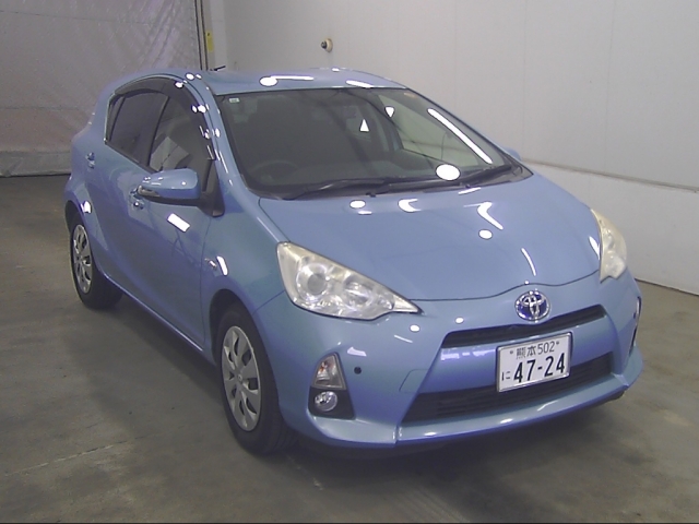 2013 TOYOTA AQUA NHP10-2264080
