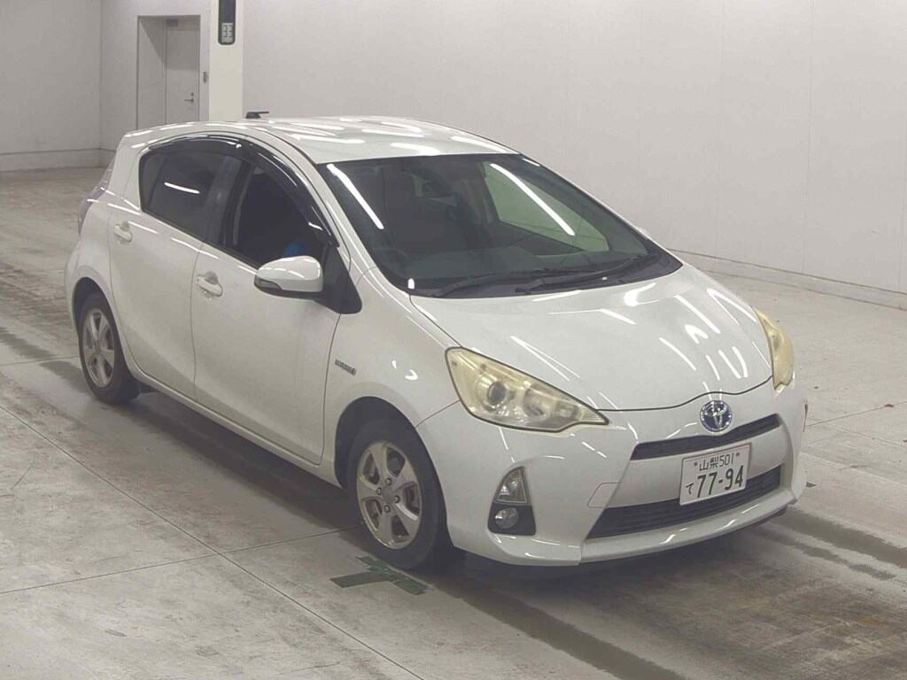 2013 TOYOTA AQUA NHP10-2215483