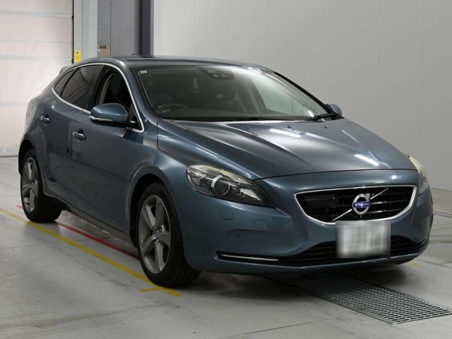 2013 VOLVO V40 YV1MV485BE2089622
