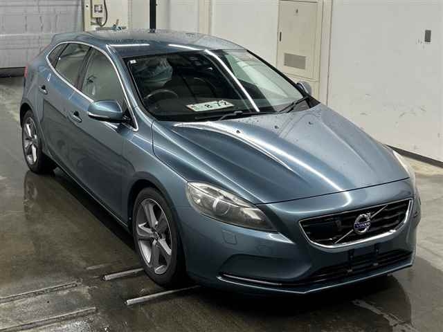 2013 VOLVO V40 YV1MV485BE2077940