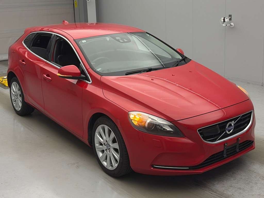 2013 VOLVO V40 YV1MV485BE2079485