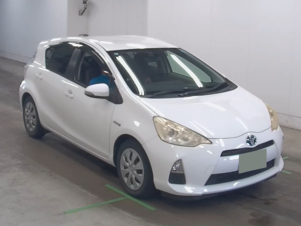 2012 TOYOTA AQUA NHP10-2130253