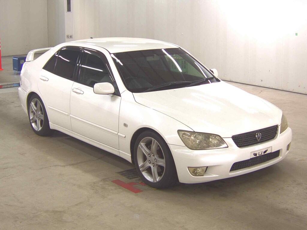 2002 TOYOTA ALTEZZA GXE10-0105334