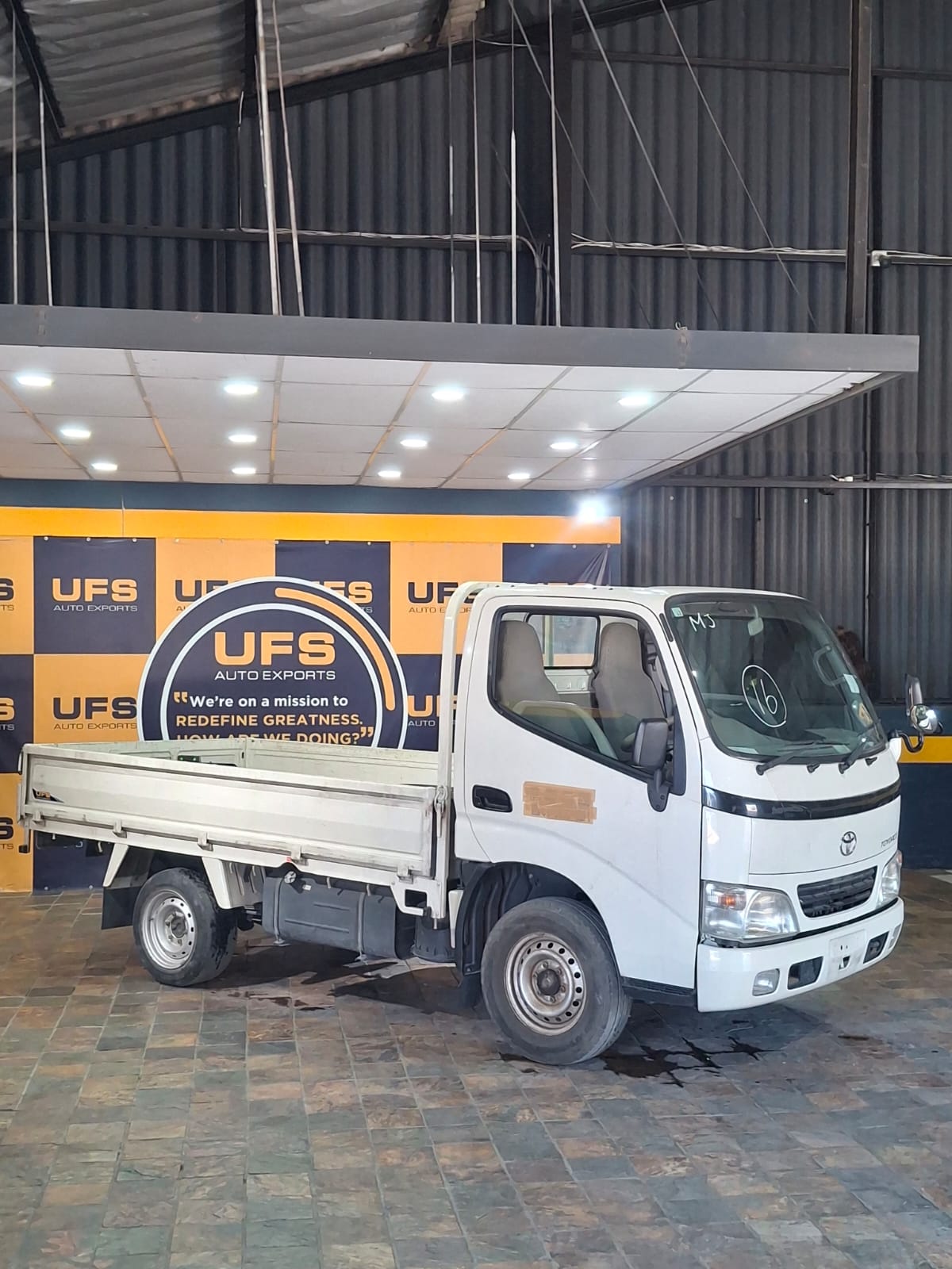 2003 TOYOTA TOYOACE TRY220-0002220