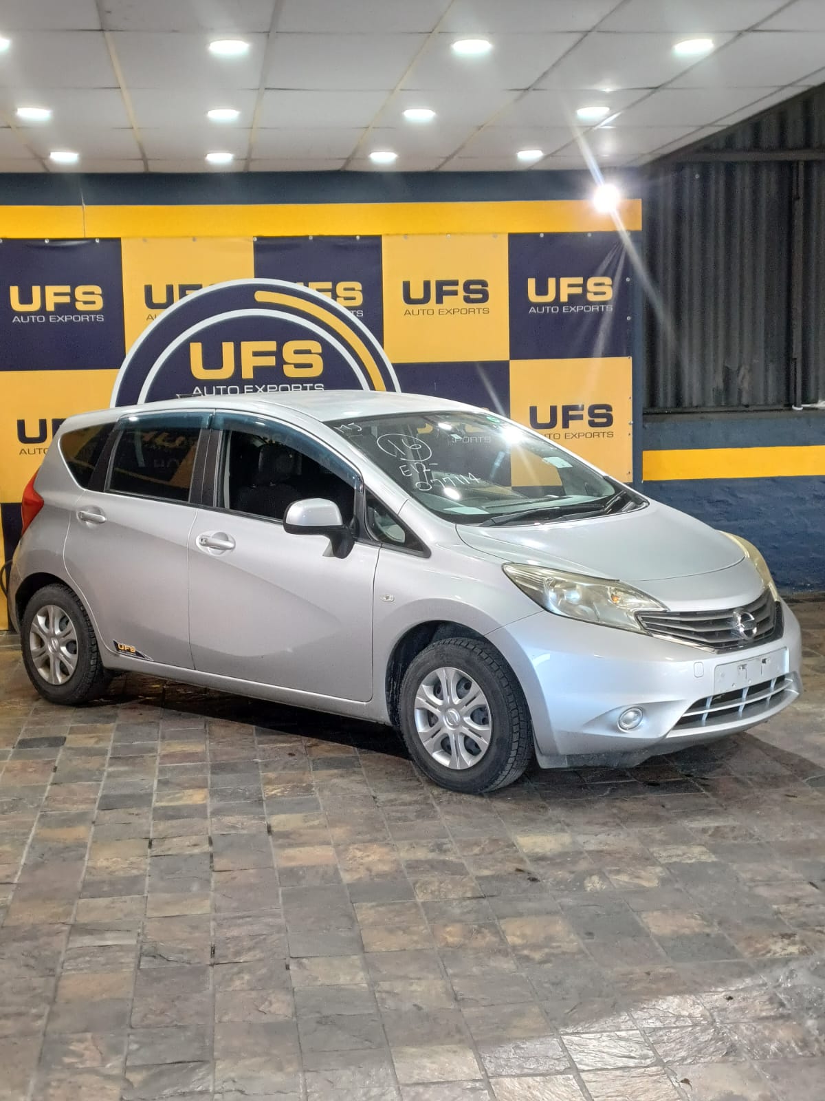 2013 NISSAN NOTE E12-077114