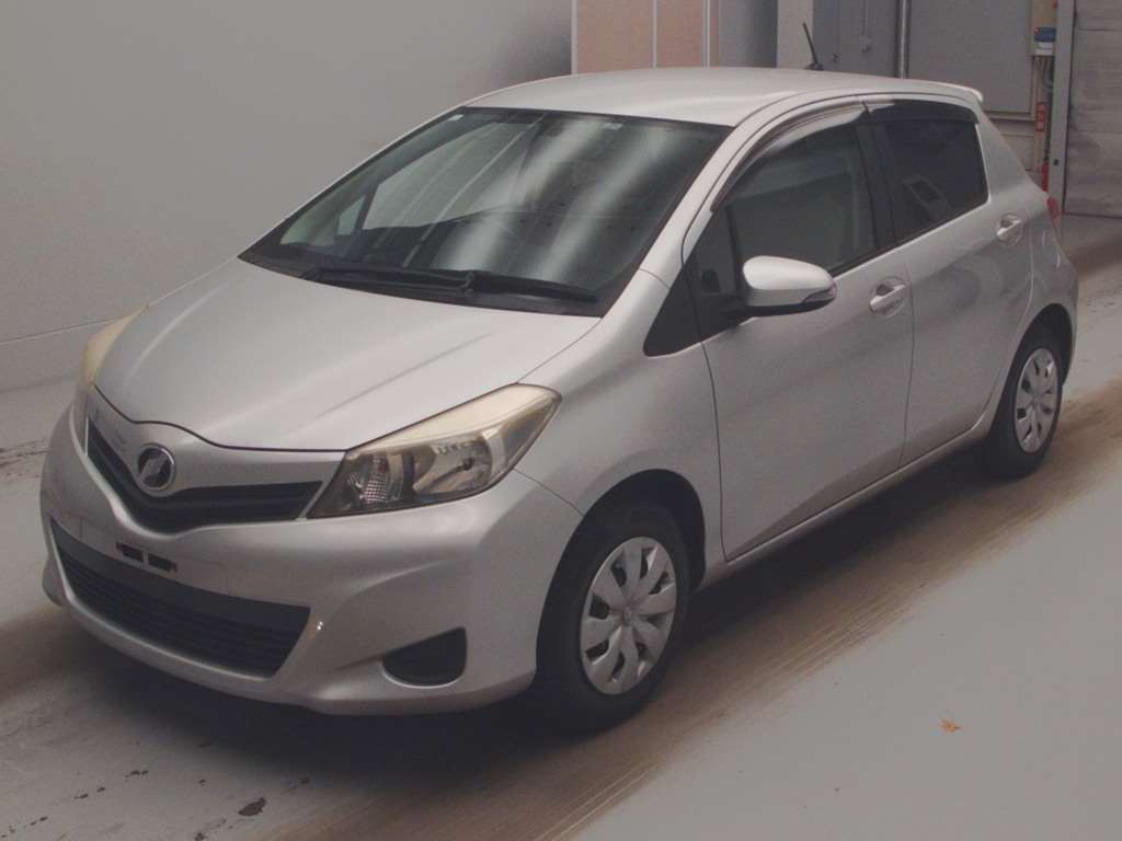 2011 TOYOTA VITZ NSP130-0003907