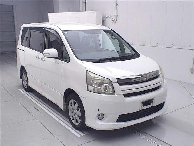 2009 TOYOTA NOAH ZRR70-0187410