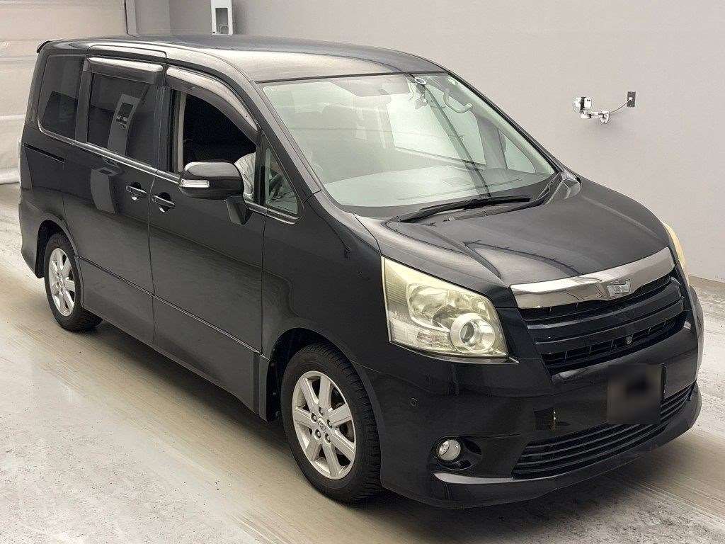 2007 TOYOTA NOAH ZRR70-0004161