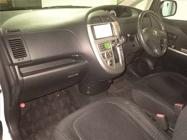 2010 TOYOTA RACTIS NCP100-2009360
