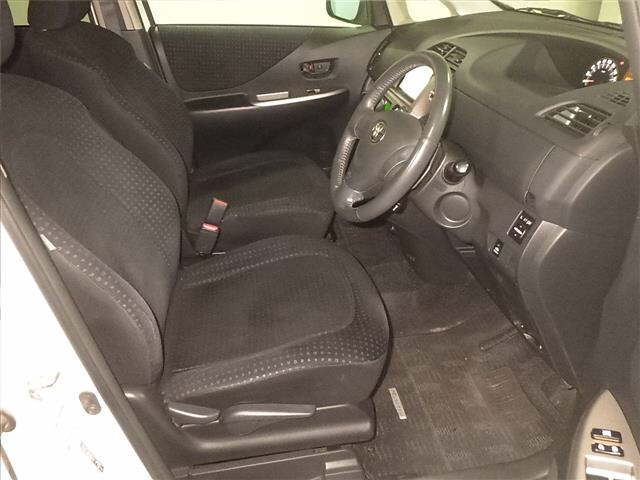 2010 TOYOTA RACTIS NCP100-2009360