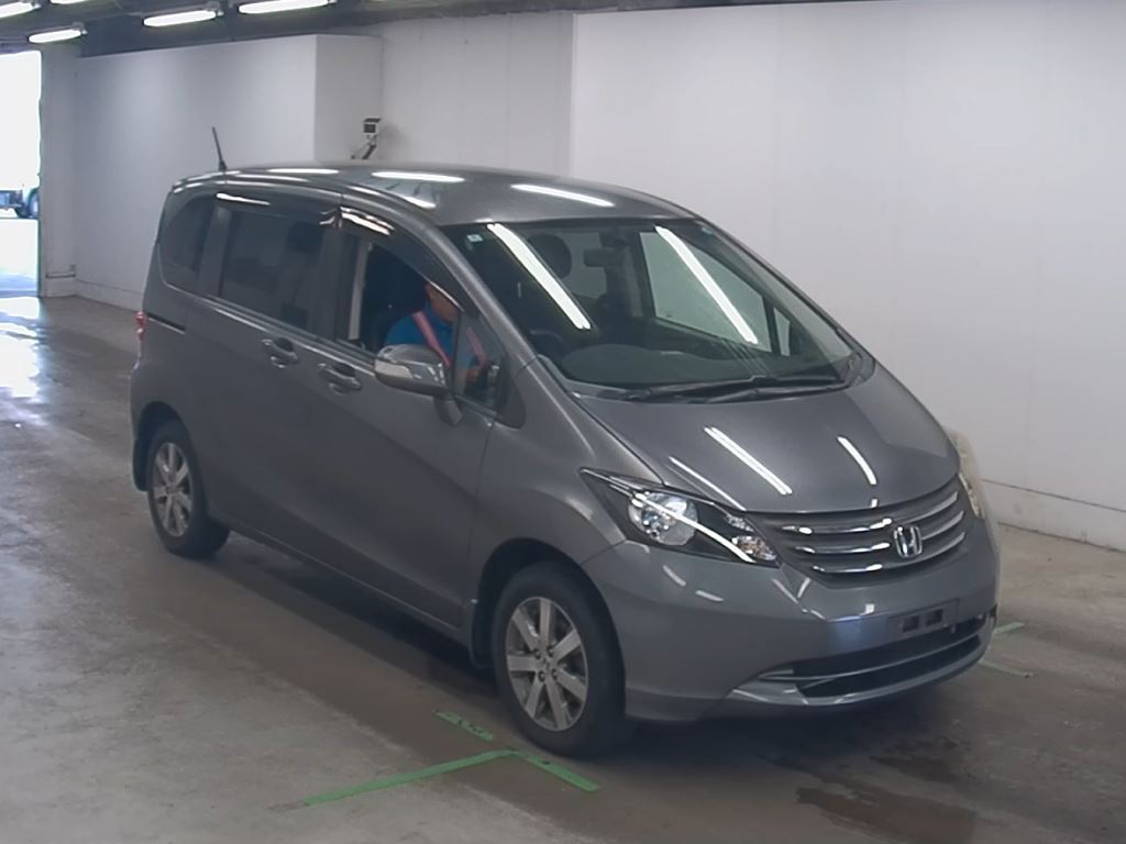 2010 HONDA FREED GB4-1102408