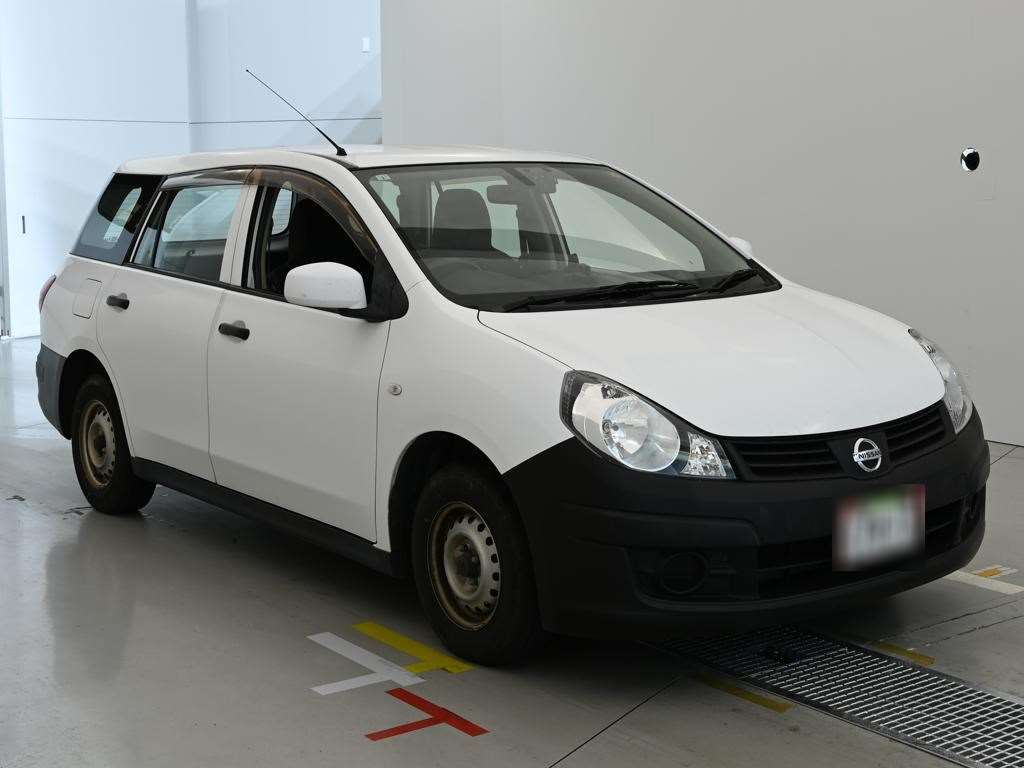 2017 Nissan Ad VY12-222549