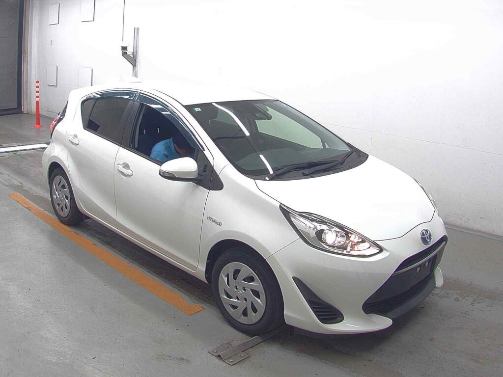 2017 TOYOTA AQUA NHP10-6657469