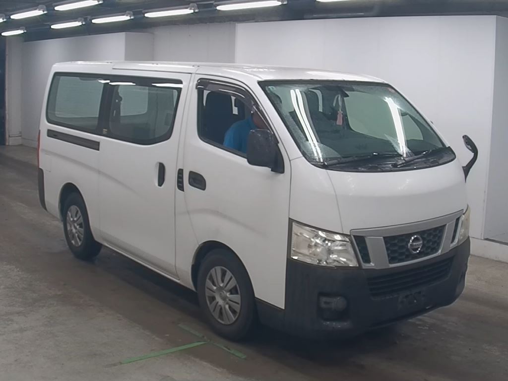 2017 NISSAN CARAVAN VW2E26-030182