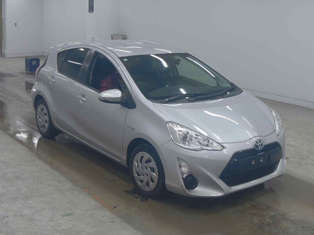 2017 TOYOTA AQUA NHP10-6605897