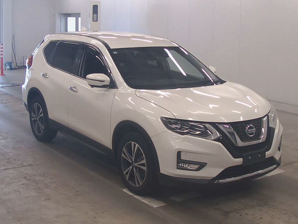 2017 NISSAN X-TRAIL T32-510573