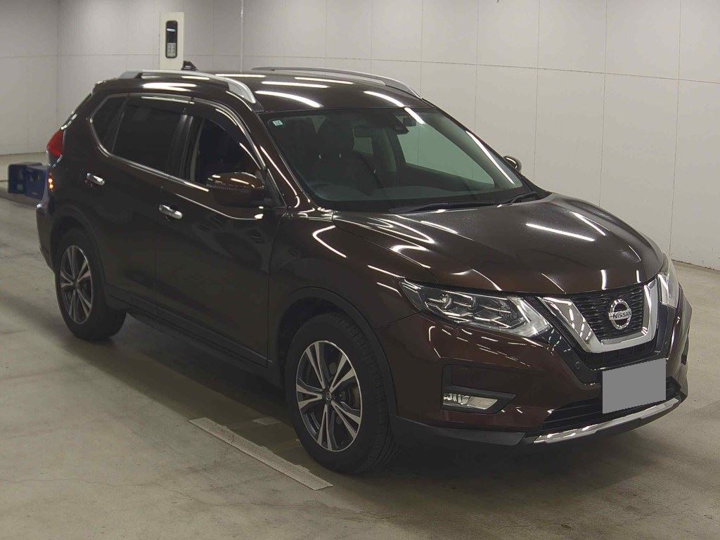 2017 NISSAN X-TRAIL T32-044524