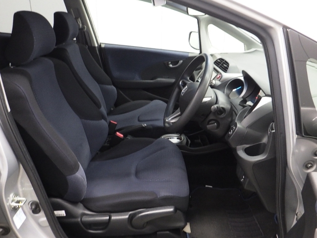 2010 HONDA FIT GE6-1398162