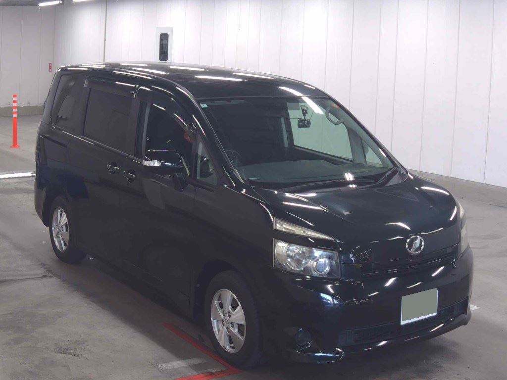2010 TOYOTA VOXY ZRR70-0282303
